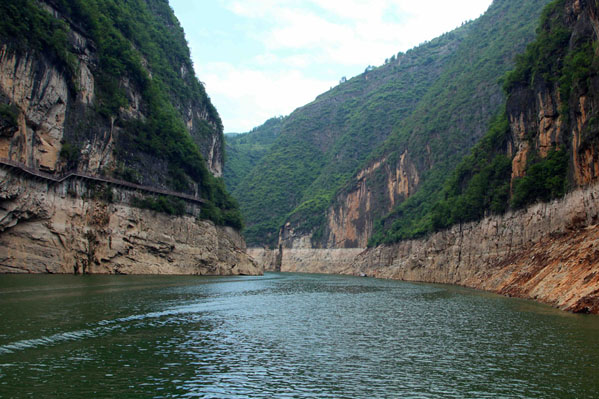长江三峡往返四日游