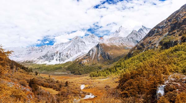 稻城亚丁旅游